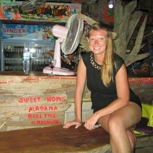 2/$25 👗 F21 sheer 🖤LBD dress women's size M